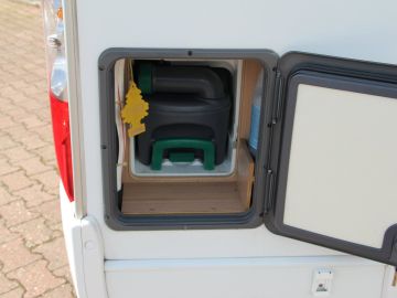 Bürstner BUT569 Nexxo T569 | Vast Bed | Kleine Camper| Elektrische Trap| Douche|